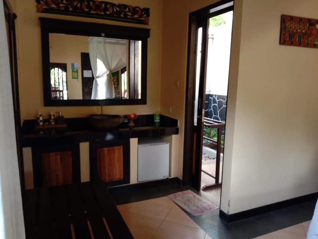 Tirta Sari Bungalow Pemuteran Zewnętrze zdjęcie